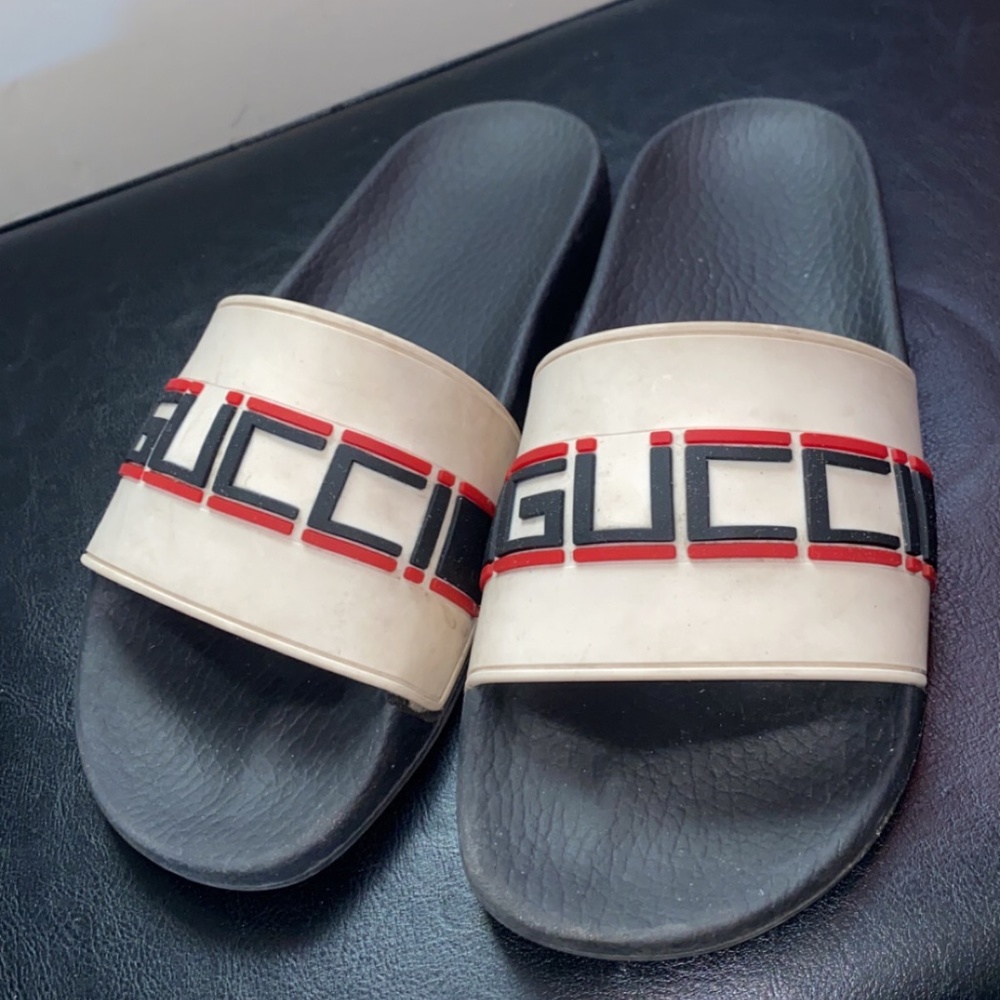 Gucci women slides